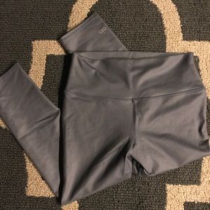 ALO Yoga high waist airbrush Capri leggings M